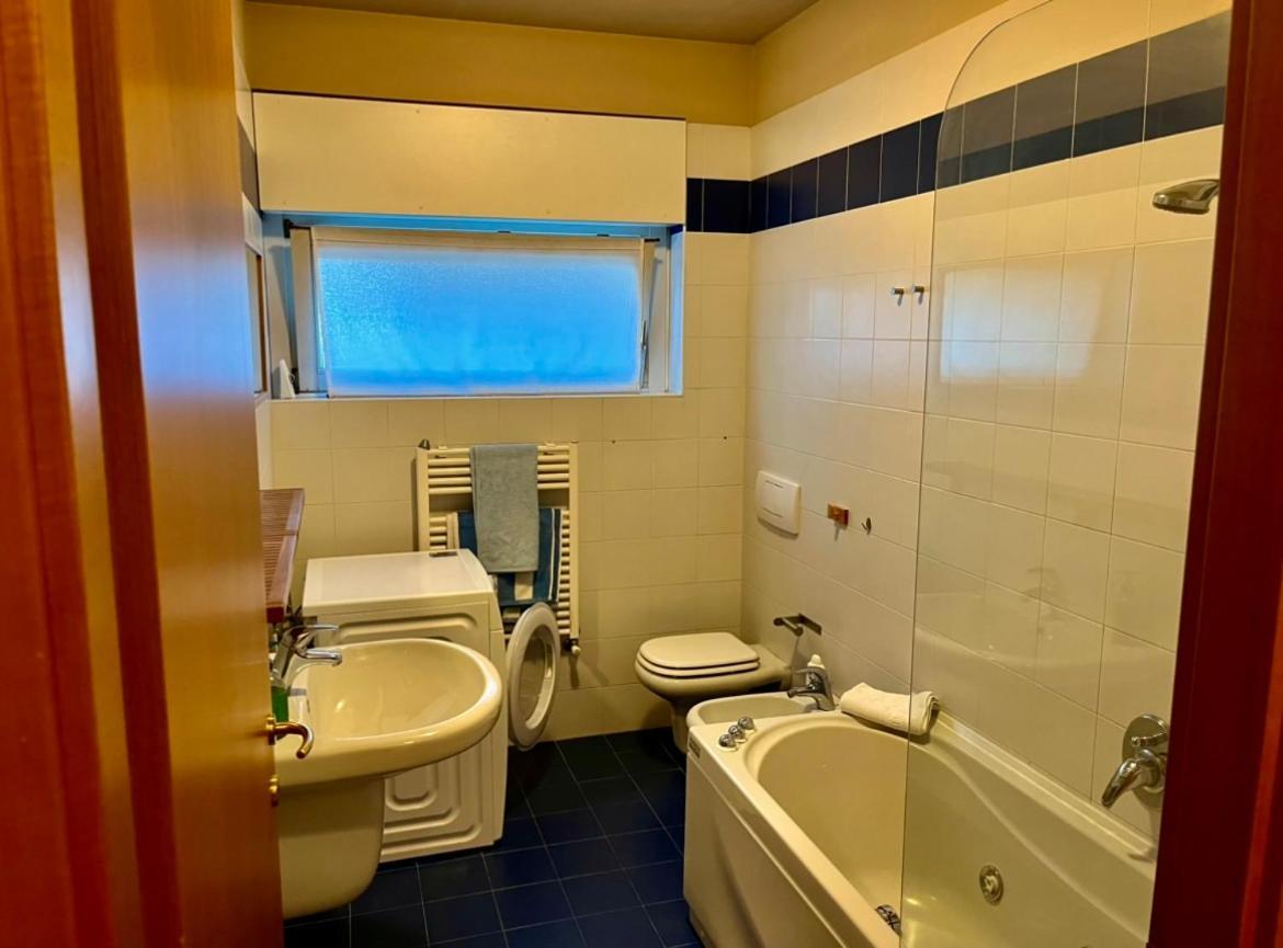 Bergamo Bilocale Nuovo In Centro 4 Posti Letto Apartment Екстериор снимка
